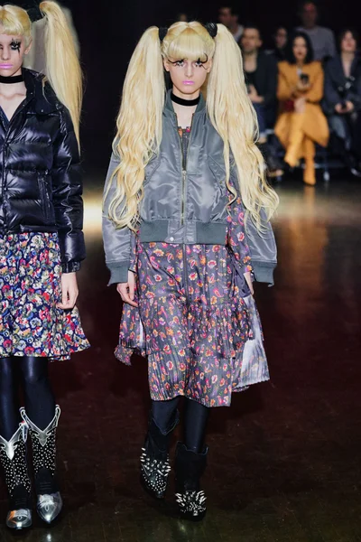 Look 28